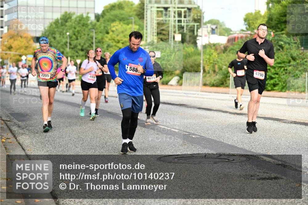 06.09.2026 - CURREX Alsterlauf Dr. Thomas Lammeyer http://msf.ph/oto/10140237 06.09.2026 10:07:57 Laufen 4958, 2205, 588, 4611, 4790 meine-sportfotos.de