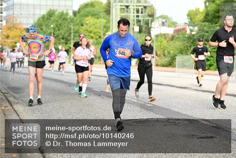 06.09.2026 - CURREX Alsterlauf Dr. Thomas Lammeyer http://msf.ph/oto/10140246 06.09.2026 10:07:58 Laufen 4954, 2205, 588, 4790 meine-sportfotos.de