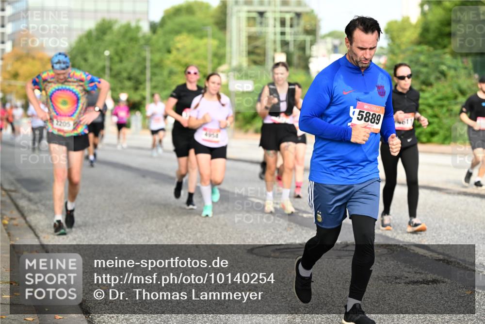 06.09.2026 - CURREX Alsterlauf Dr. Thomas Lammeyer http://msf.ph/oto/10140254 06.09.2026 10:07:59 Laufen 2205, 4954, 5889 meine-sportfotos.de