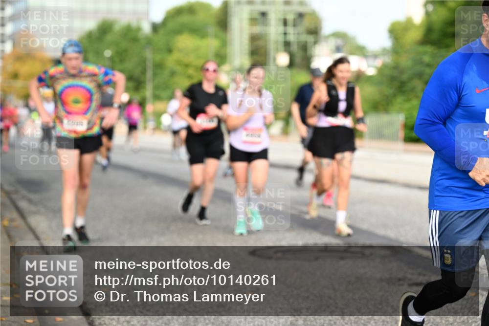 06.09.2026 - CURREX Alsterlauf Dr. Thomas Lammeyer http://msf.ph/oto/10140261 06.09.2026 10:08:00 Laufen  meine-sportfotos.de