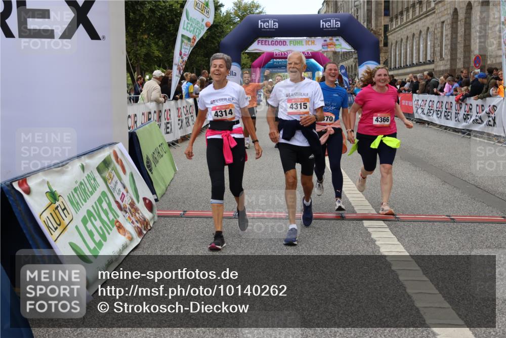 06.09.2026 - CURREX Alsterlauf Strokosch-Dieckow http://msf.ph/oto/10140262 06.09.2026 10:16:24 Ziel 2614, 2744, 2888, 2910, 3015, 3019, 3189, 4314, 4315, 4366, 4396, 4455, 4820, 4821, 5559, 5564, 5787 meine-sportfotos.de