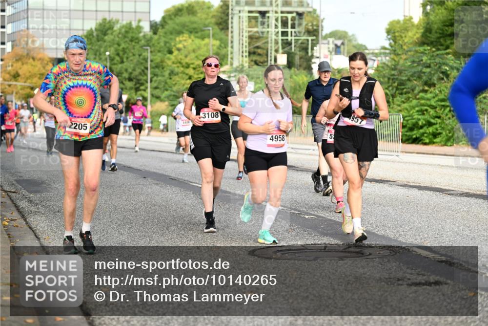 06.09.2026 - CURREX Alsterlauf Dr. Thomas Lammeyer http://msf.ph/oto/10140265 06.09.2026 10:08:00 Laufen 2205, 4409, 3108, 4958, 5, 957 meine-sportfotos.de