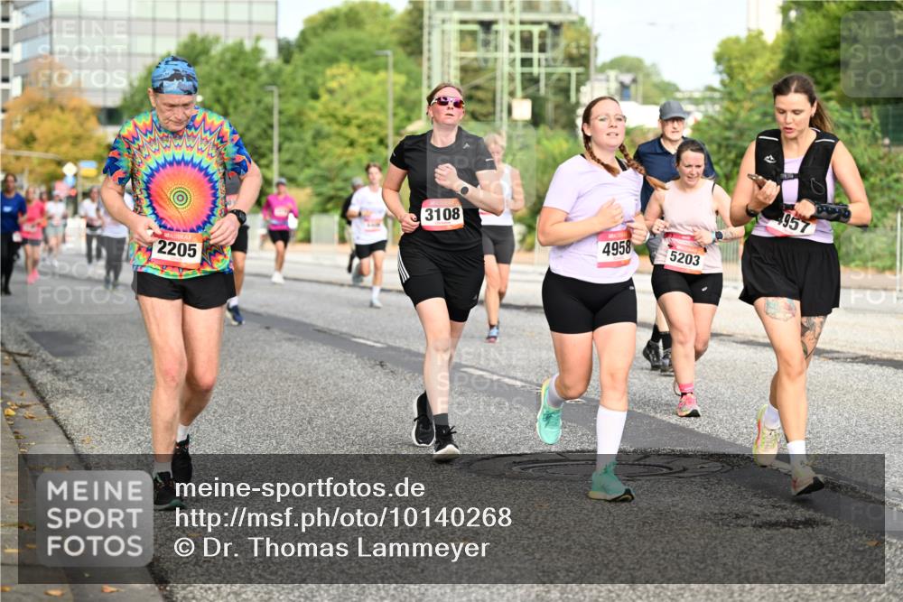 06.09.2026 - CURREX Alsterlauf Dr. Thomas Lammeyer http://msf.ph/oto/10140268 06.09.2026 10:08:01 Laufen 2205, 3108, 4958, 5203, 4957 meine-sportfotos.de
