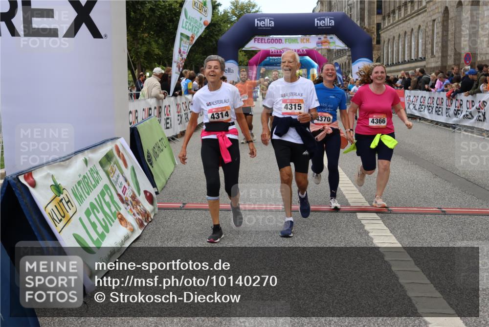 06.09.2026 - CURREX Alsterlauf Strokosch-Dieckow http://msf.ph/oto/10140270 06.09.2026 10:16:24 Ziel 2614, 2744, 2888, 2910, 3015, 3019, 3189, 4314, 4315, 4366, 4396, 4455, 4820, 4821, 5559, 5564, 5787 meine-sportfotos.de