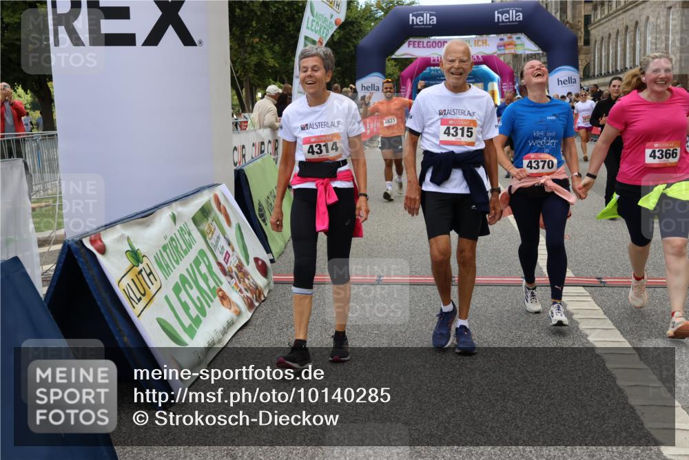 06.09.2026 - CURREX Alsterlauf Strokosch-Dieckow http://msf.ph/oto/10140285 06.09.2026 10:16:25 Ziel 2744, 2851, 2888, 2910, 3015, 3019, 3189, 4314, 4315, 4366, 4396, 4820, 4821, 5578, 5787 meine-sportfotos.de