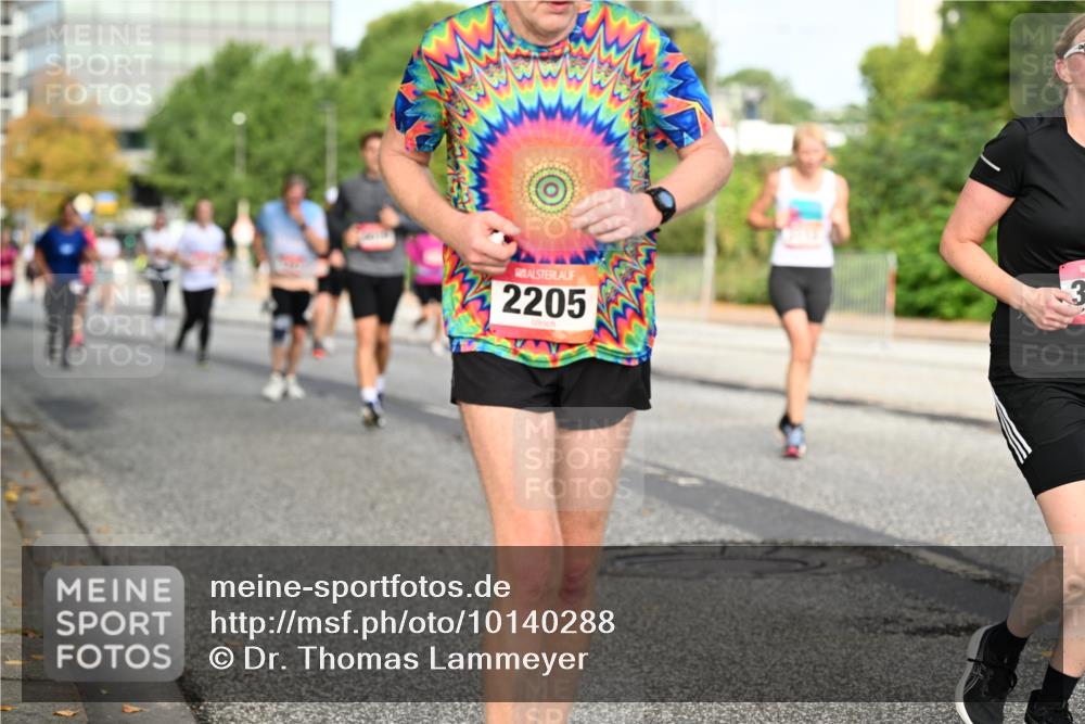 06.09.2026 - CURREX Alsterlauf Dr. Thomas Lammeyer http://msf.ph/oto/10140288 06.09.2026 10:08:03 Laufen 2205 meine-sportfotos.de