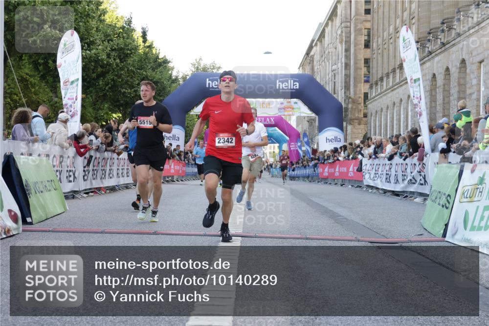 06.09.2026 - CURREX Alsterlauf Yannick Fuchs http://msf.ph/oto/10140289 06.09.2026 09:46:19 Ziel 2342, 2703, 4287, 4537, 4824, 4970, 5419, 5515, 5906, 6406, 8266 meine-sportfotos.de