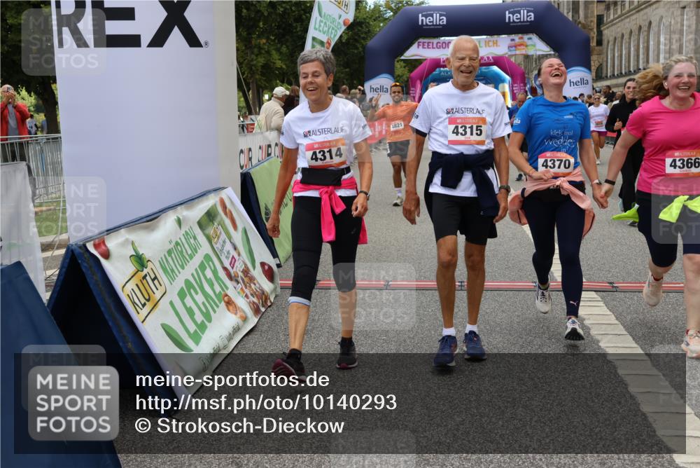 06.09.2026 - CURREX Alsterlauf Strokosch-Dieckow http://msf.ph/oto/10140293 06.09.2026 10:16:25 Ziel 2744, 2851, 2888, 2910, 3015, 3019, 3189, 4314, 4315, 4366, 4396, 4820, 4821, 5578, 5787 meine-sportfotos.de