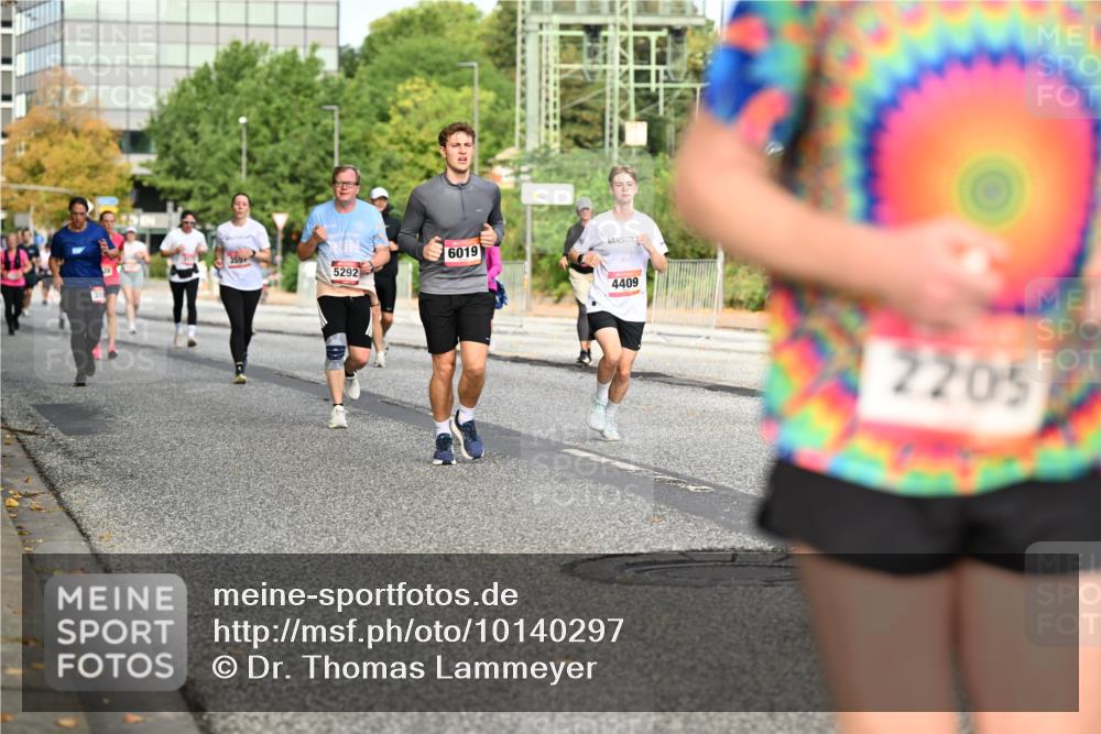 06.09.2026 - CURREX Alsterlauf Dr. Thomas Lammeyer http://msf.ph/oto/10140297 06.09.2026 10:08:04 Laufen 3557, 5292, 6019, 4409, 2205 meine-sportfotos.de