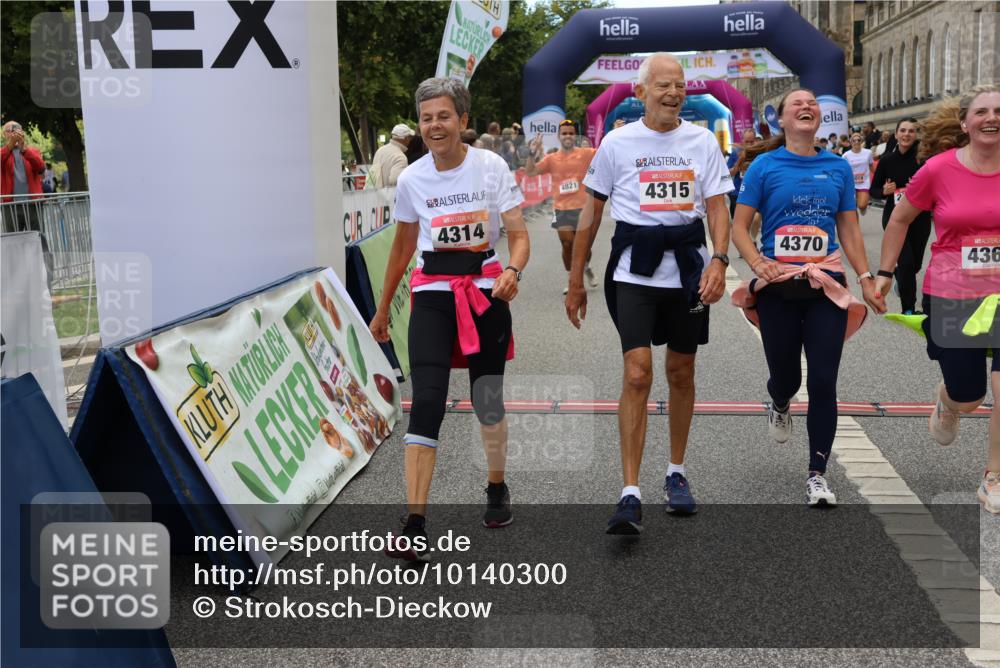 06.09.2026 - CURREX Alsterlauf Strokosch-Dieckow http://msf.ph/oto/10140300 06.09.2026 10:16:25 Ziel 2744, 2851, 2888, 2910, 3015, 3019, 3189, 4314, 4315, 4366, 4396, 4820, 4821, 5578, 5787 meine-sportfotos.de
