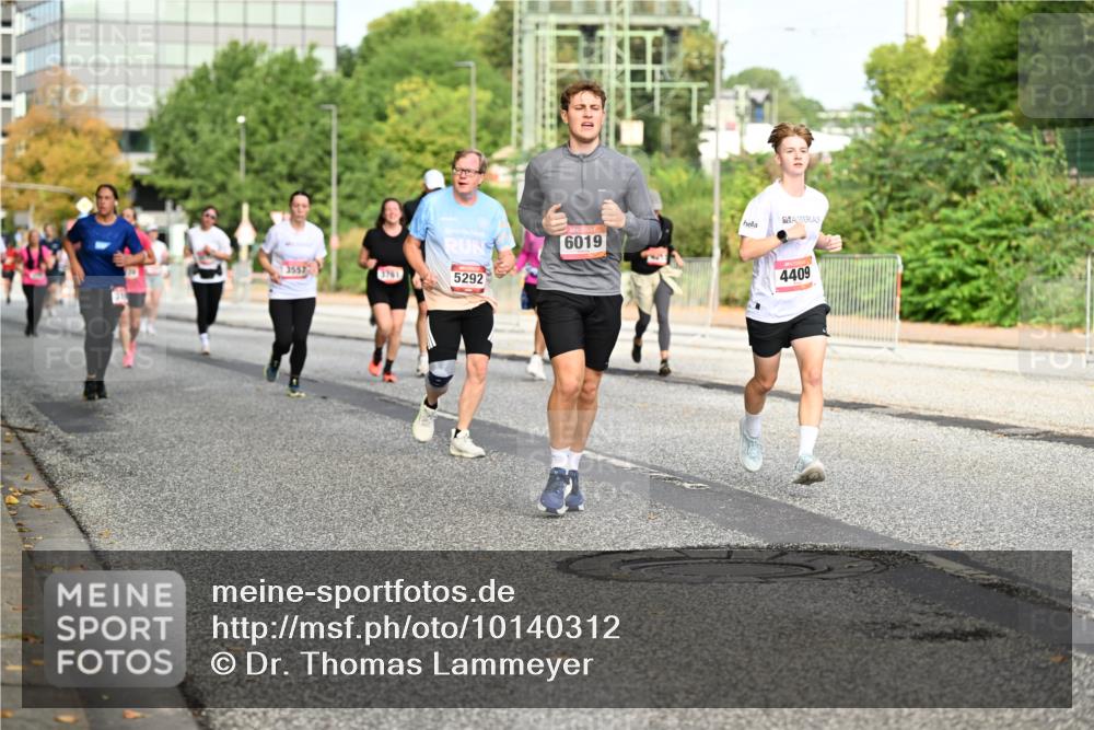 06.09.2026 - CURREX Alsterlauf Dr. Thomas Lammeyer http://msf.ph/oto/10140312 06.09.2026 10:08:05 Laufen 3557, 3761, 5292, 6019, 4409 meine-sportfotos.de