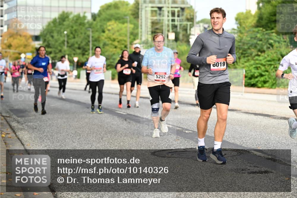 06.09.2026 - CURREX Alsterlauf Dr. Thomas Lammeyer http://msf.ph/oto/10140326 06.09.2026 10:08:06 Laufen 3657, 5292, 6019 meine-sportfotos.de