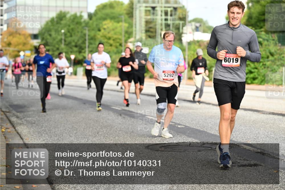 06.09.2026 - CURREX Alsterlauf Dr. Thomas Lammeyer http://msf.ph/oto/10140331 06.09.2026 10:08:07 Laufen 5292, 6019 meine-sportfotos.de