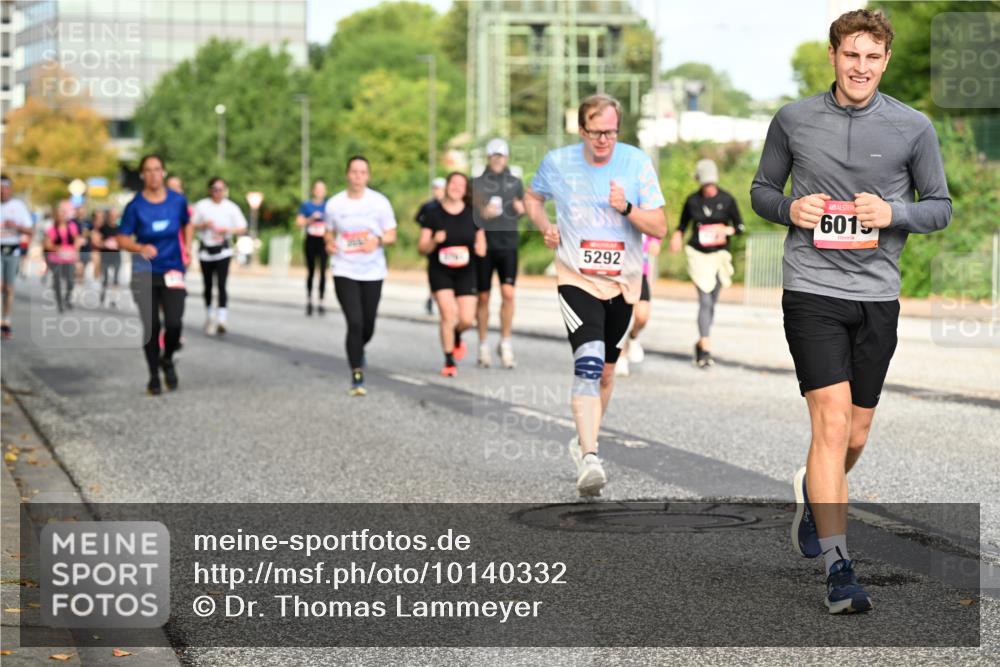 06.09.2026 - CURREX Alsterlauf Dr. Thomas Lammeyer http://msf.ph/oto/10140332 06.09.2026 10:08:07 Laufen 5292, 6015 meine-sportfotos.de