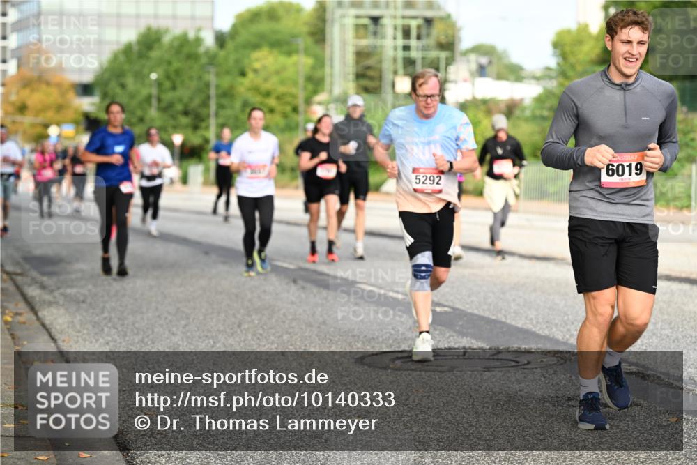 06.09.2026 - CURREX Alsterlauf Dr. Thomas Lammeyer http://msf.ph/oto/10140333 06.09.2026 10:08:07 Laufen 5292, 6019 meine-sportfotos.de