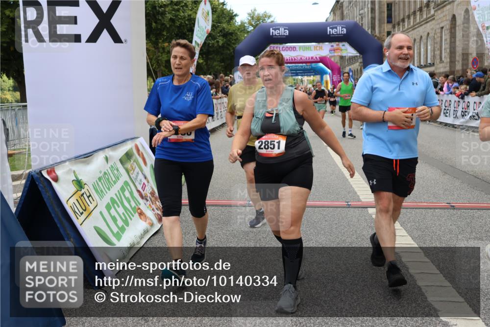 06.09.2026 - CURREX Alsterlauf Strokosch-Dieckow http://msf.ph/oto/10140334 06.09.2026 10:16:32 Ziel 2431, 2432, 2744, 2851, 2880, 2887, 2888, 3015, 3019, 3508, 3509, 3788, 4820, 4821, 5578, 6217, 8283 meine-sportfotos.de