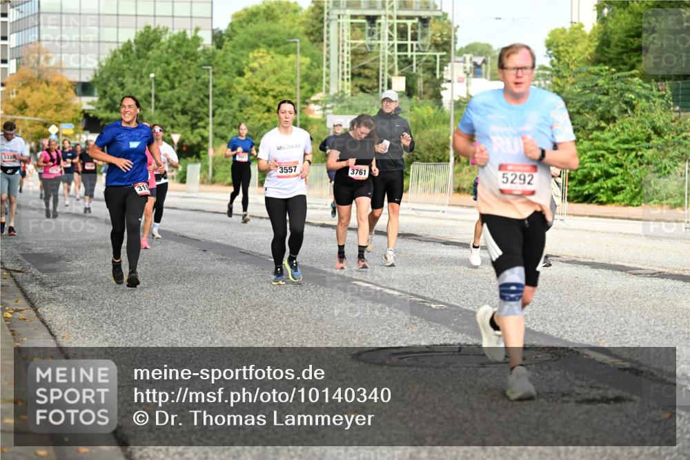 06.09.2026 - CURREX Alsterlauf Dr. Thomas Lammeyer http://msf.ph/oto/10140340 06.09.2026 10:08:08 Laufen 5339, 319, 3557, 3761, 5292 meine-sportfotos.de