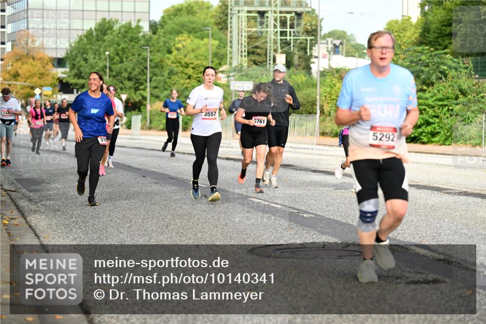 06.09.2026 - CURREX Alsterlauf Dr. Thomas Lammeyer http://msf.ph/oto/10140341 06.09.2026 10:08:08 Laufen 533, 319, 3557, 3761, 5292 meine-sportfotos.de