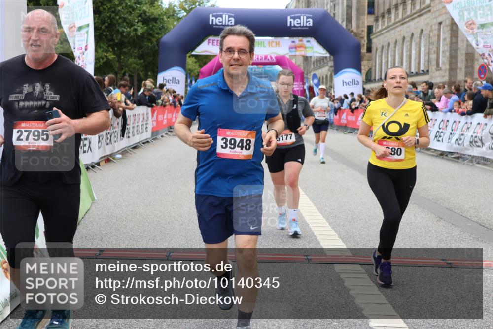 06.09.2026 - CURREX Alsterlauf Strokosch-Dieckow http://msf.ph/oto/10140345 06.09.2026 10:17:51 Ziel 2645, 2710, 2795, 3680, 3948, 4757, 4759, 5177 meine-sportfotos.de