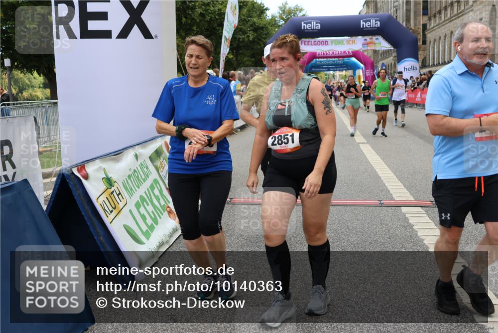 06.09.2026 - CURREX Alsterlauf Strokosch-Dieckow http://msf.ph/oto/10140363 06.09.2026 10:16:33 Ziel 2431, 2432, 2744, 2851, 2880, 2887, 2888, 3015, 3019, 3508, 3509, 3788, 4820, 4821, 5578, 6217, 8283 meine-sportfotos.de