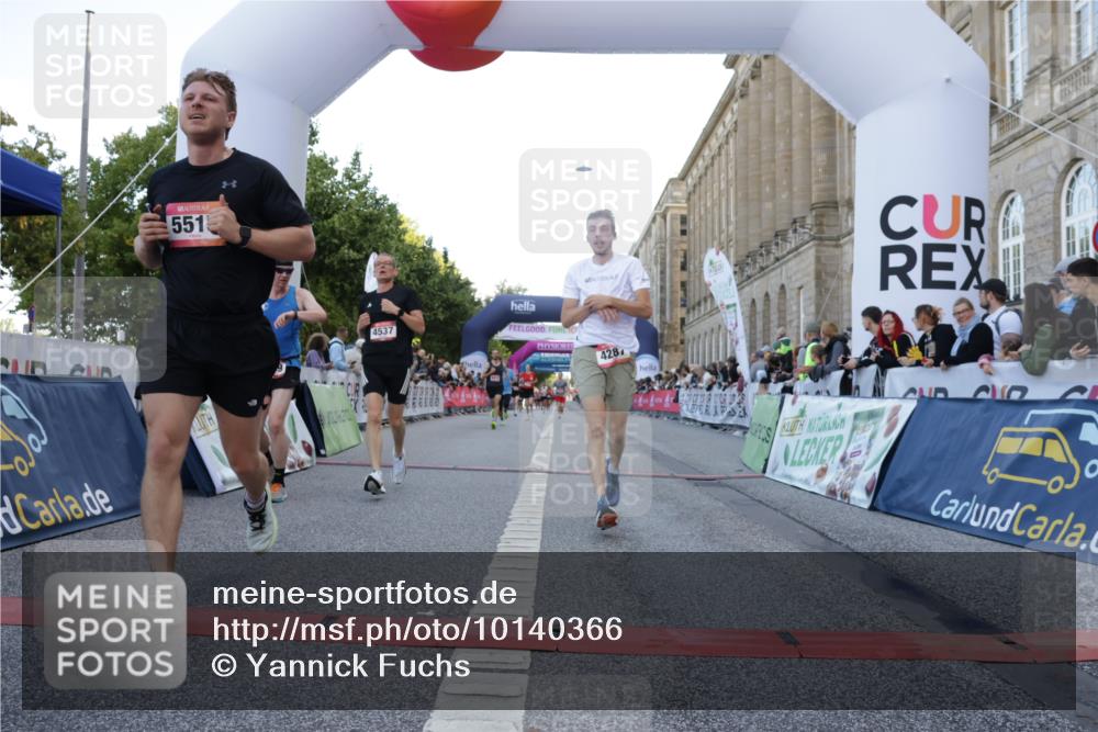 06.09.2026 - CURREX Alsterlauf Yannick Fuchs http://msf.ph/oto/10140366 06.09.2026 09:46:21 Ziel 2342, 2703, 3132, 4287, 4537, 4619, 4824, 5419, 5515, 5906, 6406, 8266 meine-sportfotos.de