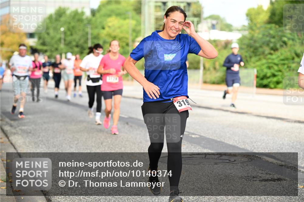 06.09.2026 - CURREX Alsterlauf Dr. Thomas Lammeyer http://msf.ph/oto/10140374 06.09.2026 10:08:11 Laufen 3126, 319 meine-sportfotos.de