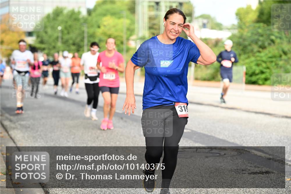 06.09.2026 - CURREX Alsterlauf Dr. Thomas Lammeyer http://msf.ph/oto/10140375 06.09.2026 10:08:11 Laufen 31 meine-sportfotos.de