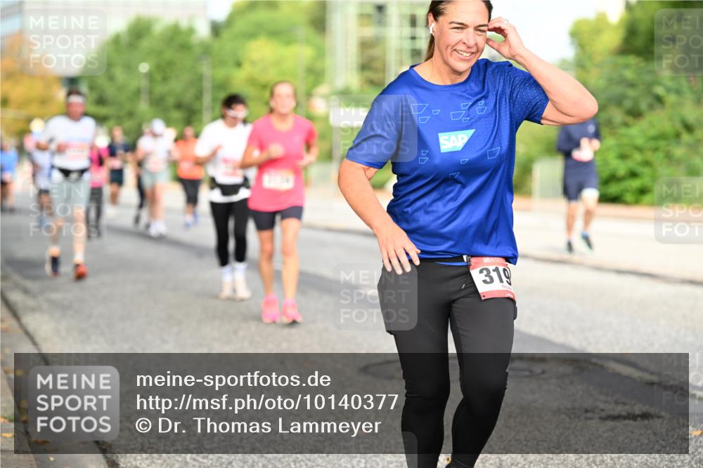 06.09.2026 - CURREX Alsterlauf Dr. Thomas Lammeyer http://msf.ph/oto/10140377 06.09.2026 10:08:12 Laufen 319 meine-sportfotos.de