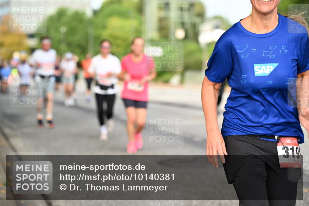 06.09.2026 - CURREX Alsterlauf Dr. Thomas Lammeyer http://msf.ph/oto/10140381 06.09.2026 10:08:12 Laufen 319 meine-sportfotos.de