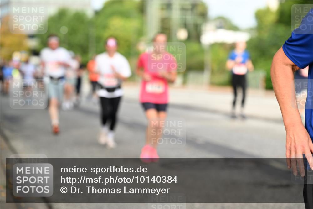 06.09.2026 - CURREX Alsterlauf Dr. Thomas Lammeyer http://msf.ph/oto/10140384 06.09.2026 10:08:13 Laufen  meine-sportfotos.de