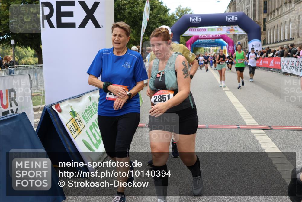 06.09.2026 - CURREX Alsterlauf Strokosch-Dieckow http://msf.ph/oto/10140394 06.09.2026 10:16:33 Ziel 2431, 2432, 2744, 2851, 2880, 2887, 2888, 3015, 3019, 3508, 3509, 3788, 4820, 4821, 5578, 6217, 8283 meine-sportfotos.de