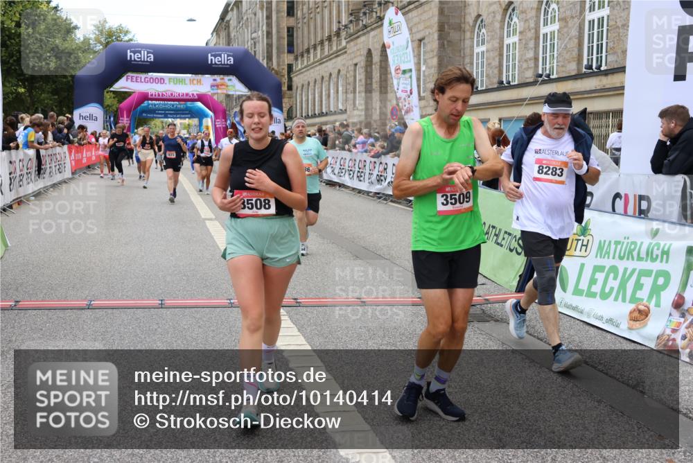 06.09.2026 - CURREX Alsterlauf Strokosch-Dieckow http://msf.ph/oto/10140414 06.09.2026 10:16:38 Ziel 2328, 2431, 2432, 2454, 2578, 2736, 2880, 2887, 3290, 3508, 3509, 3645, 3788, 4123, 4220, 4613, 5307, 5308, 5672, 6217, 8283 meine-sportfotos.de