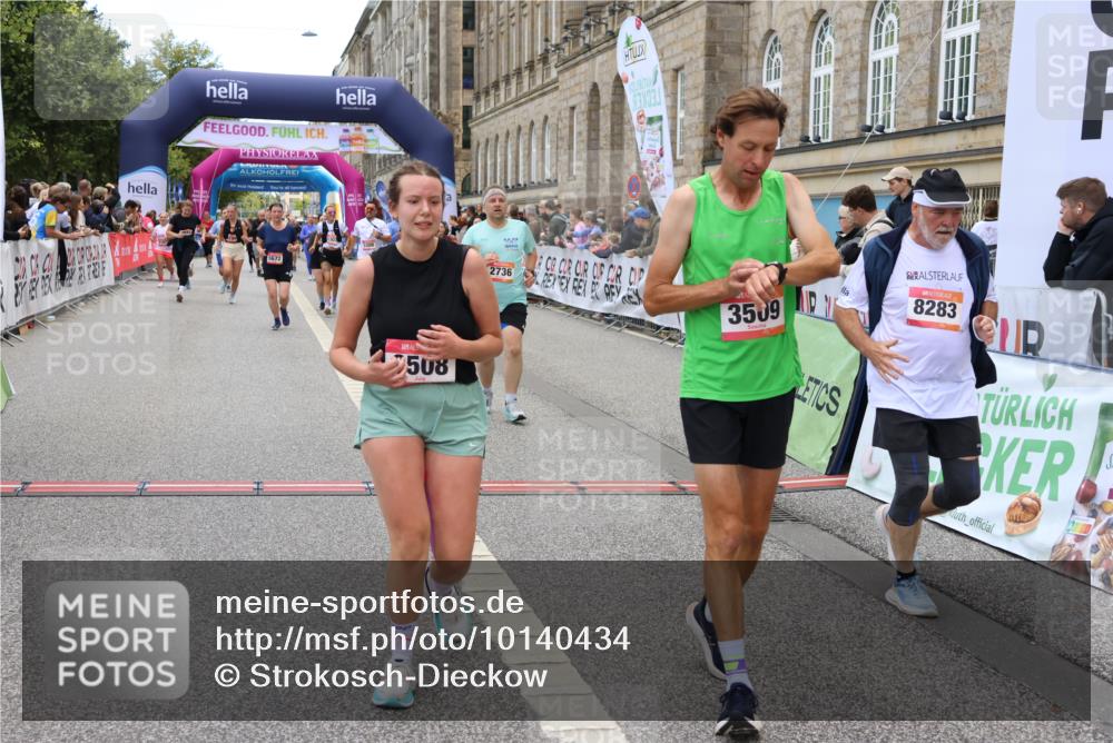 06.09.2026 - CURREX Alsterlauf Strokosch-Dieckow http://msf.ph/oto/10140434 06.09.2026 10:16:38 Ziel 2328, 2431, 2432, 2454, 2578, 2736, 2880, 2887, 3290, 3508, 3509, 3645, 3788, 4123, 4220, 4613, 5307, 5308, 5672, 6217, 8283 meine-sportfotos.de