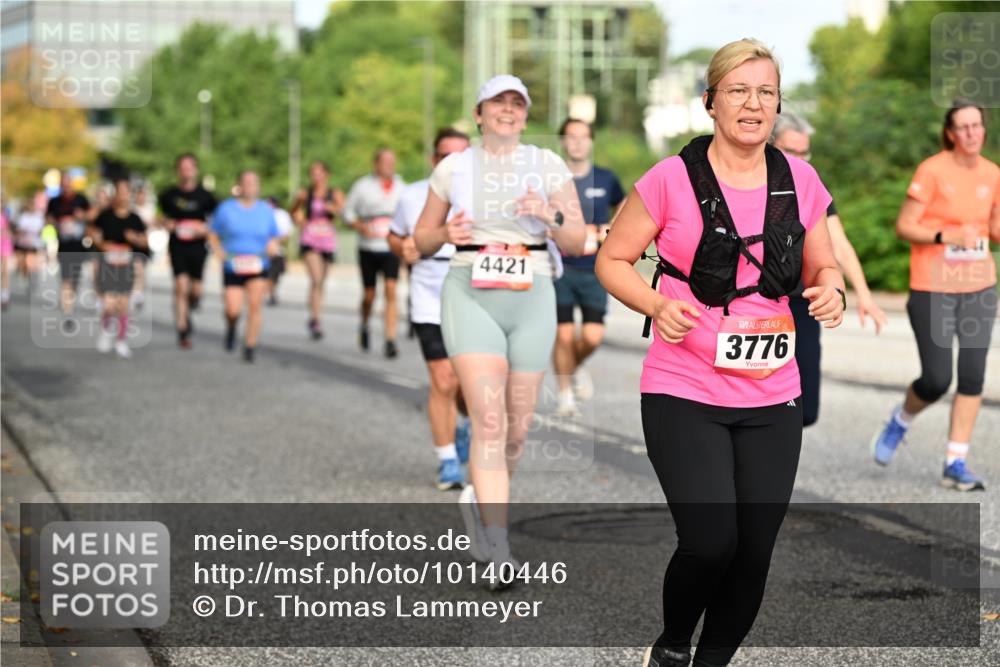 06.09.2026 - CURREX Alsterlauf Dr. Thomas Lammeyer http://msf.ph/oto/10140446 06.09.2026 10:08:21 Laufen 4421, 3776 meine-sportfotos.de