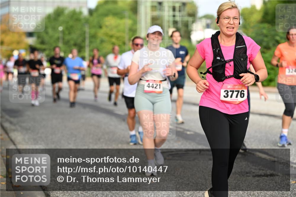 06.09.2026 - CURREX Alsterlauf Dr. Thomas Lammeyer http://msf.ph/oto/10140447 06.09.2026 10:08:21 Laufen 4421, 3776, 324 meine-sportfotos.de