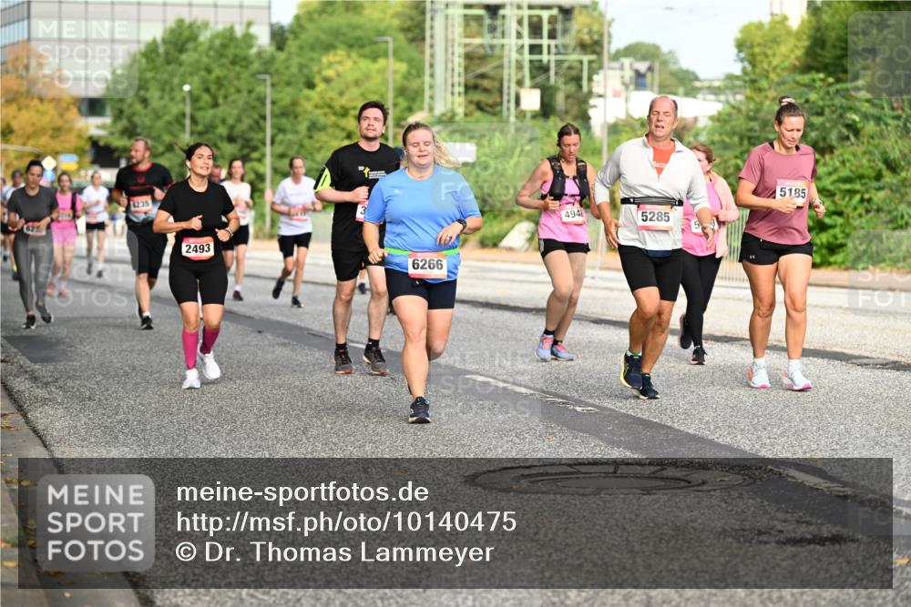 06.09.2026 - CURREX Alsterlauf Dr. Thomas Lammeyer http://msf.ph/oto/10140475 06.09.2026 10:08:24 Laufen 235, 2493, 3, 6266, 494, 5285, 5185 meine-sportfotos.de