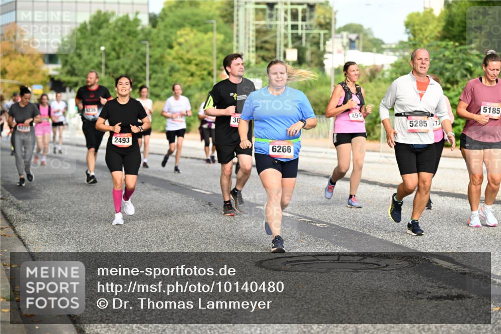 06.09.2026 - CURREX Alsterlauf Dr. Thomas Lammeyer http://msf.ph/oto/10140480 06.09.2026 10:08:25 Laufen 1235, 2493, 36, 6266, 494, 5285, 73, 5185 meine-sportfotos.de