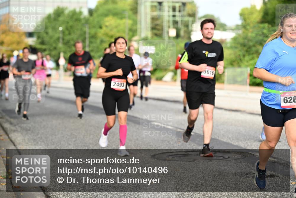 06.09.2026 - CURREX Alsterlauf Dr. Thomas Lammeyer http://msf.ph/oto/10140496 06.09.2026 10:08:27 Laufen 2493, 3616, 626 meine-sportfotos.de