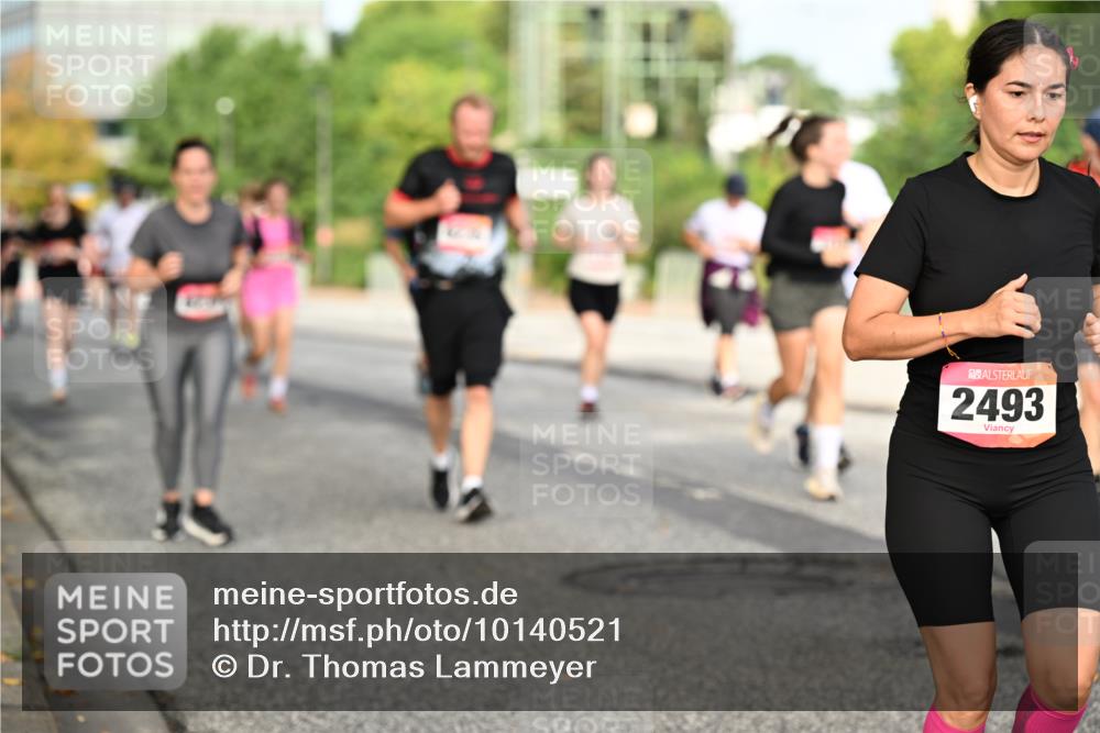 06.09.2026 - CURREX Alsterlauf Dr. Thomas Lammeyer http://msf.ph/oto/10140521 06.09.2026 10:08:29 Laufen 2493 meine-sportfotos.de
