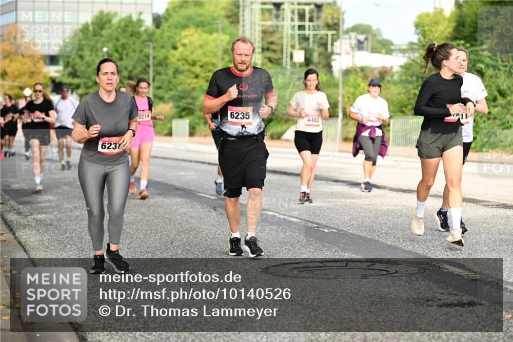 06.09.2026 - CURREX Alsterlauf Dr. Thomas Lammeyer http://msf.ph/oto/10140526 06.09.2026 10:08:30 Laufen 6237, 2219, 6235, 4482, 11 meine-sportfotos.de