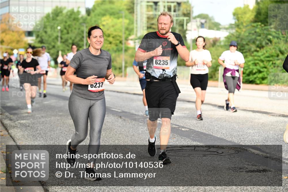 06.09.2026 - CURREX Alsterlauf Dr. Thomas Lammeyer http://msf.ph/oto/10140536 06.09.2026 10:08:31 Laufen 6237, 6235, 4482 meine-sportfotos.de