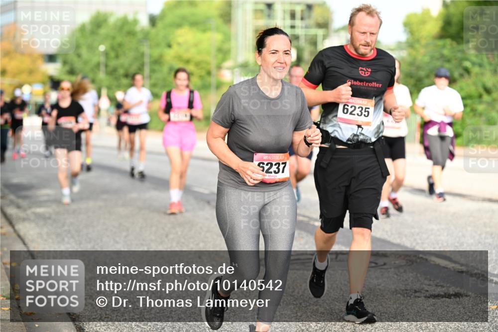 06.09.2026 - CURREX Alsterlauf Dr. Thomas Lammeyer http://msf.ph/oto/10140542 06.09.2026 10:08:32 Laufen 237, 6235 meine-sportfotos.de
