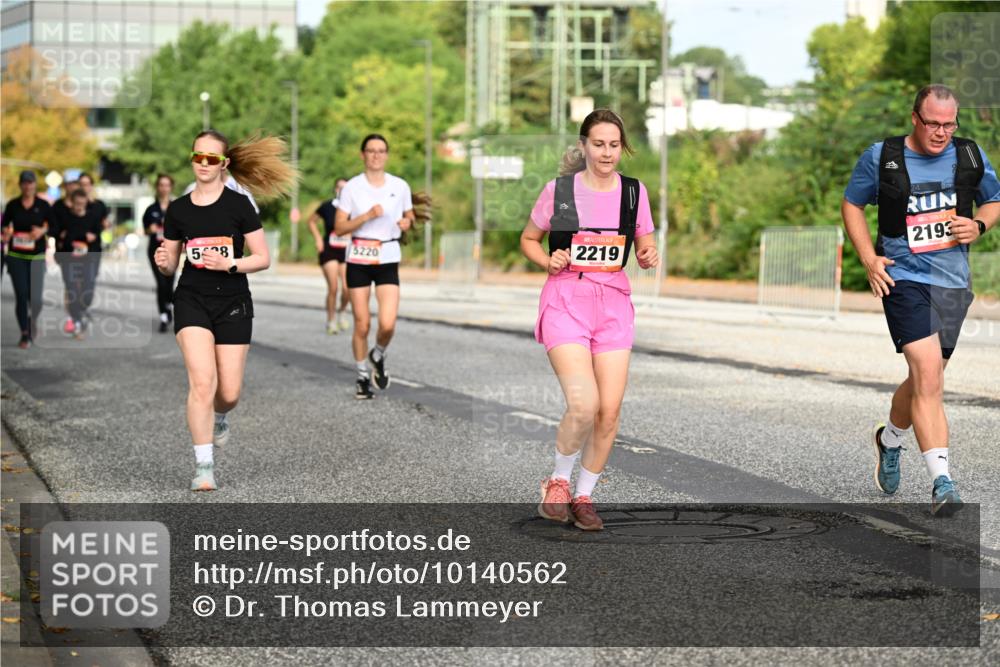 06.09.2026 - CURREX Alsterlauf Dr. Thomas Lammeyer http://msf.ph/oto/10140562 06.09.2026 10:08:34 Laufen 58, 5220, 2219, 2193 meine-sportfotos.de