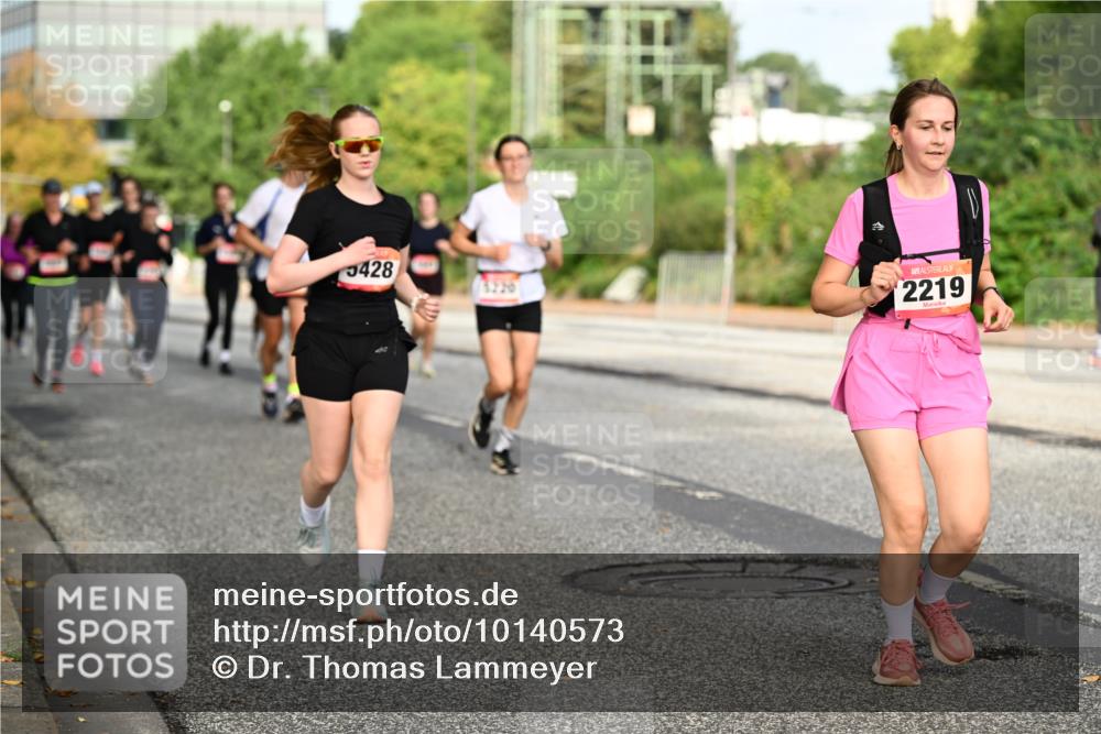 06.09.2026 - CURREX Alsterlauf Dr. Thomas Lammeyer http://msf.ph/oto/10140573 06.09.2026 10:08:35 Laufen 428, 2219 meine-sportfotos.de