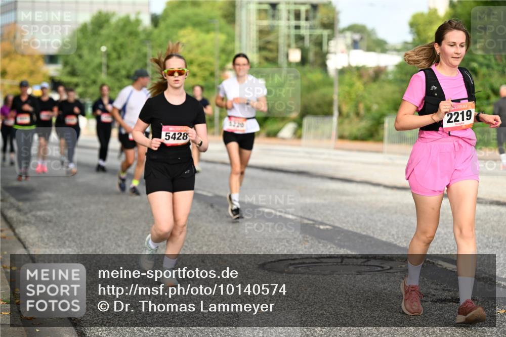 06.09.2026 - CURREX Alsterlauf Dr. Thomas Lammeyer http://msf.ph/oto/10140574 06.09.2026 10:08:35 Laufen 5428, 2219 meine-sportfotos.de