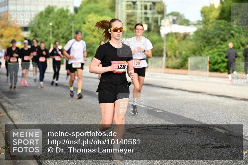 06.09.2026 - CURREX Alsterlauf Dr. Thomas Lammeyer http://msf.ph/oto/10140581 06.09.2026 10:08:36 Laufen 28, 220 meine-sportfotos.de