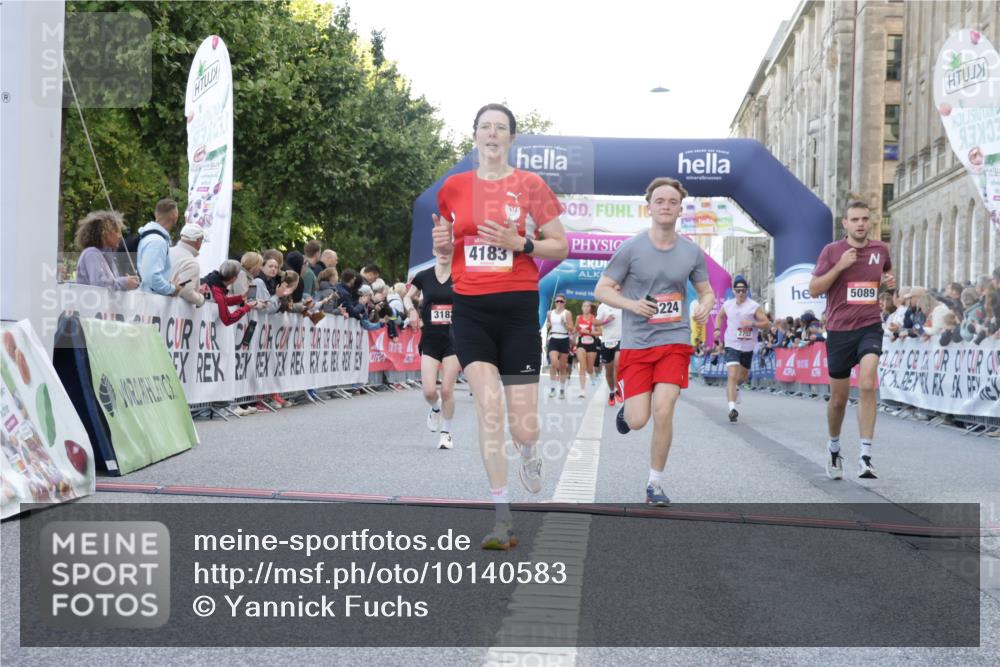 06.09.2026 - CURREX Alsterlauf Yannick Fuchs http://msf.ph/oto/10140583 06.09.2026 09:46:26 Ziel 2342, 2683, 2752, 3132, 3182, 4183, 4287, 4537, 4619, 5419, 5515, 6224 meine-sportfotos.de