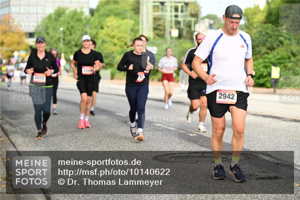 06.09.2026 - CURREX Alsterlauf Dr. Thomas Lammeyer http://msf.ph/oto/10140622 06.09.2026 10:08:40 Laufen 2822, 2942 meine-sportfotos.de