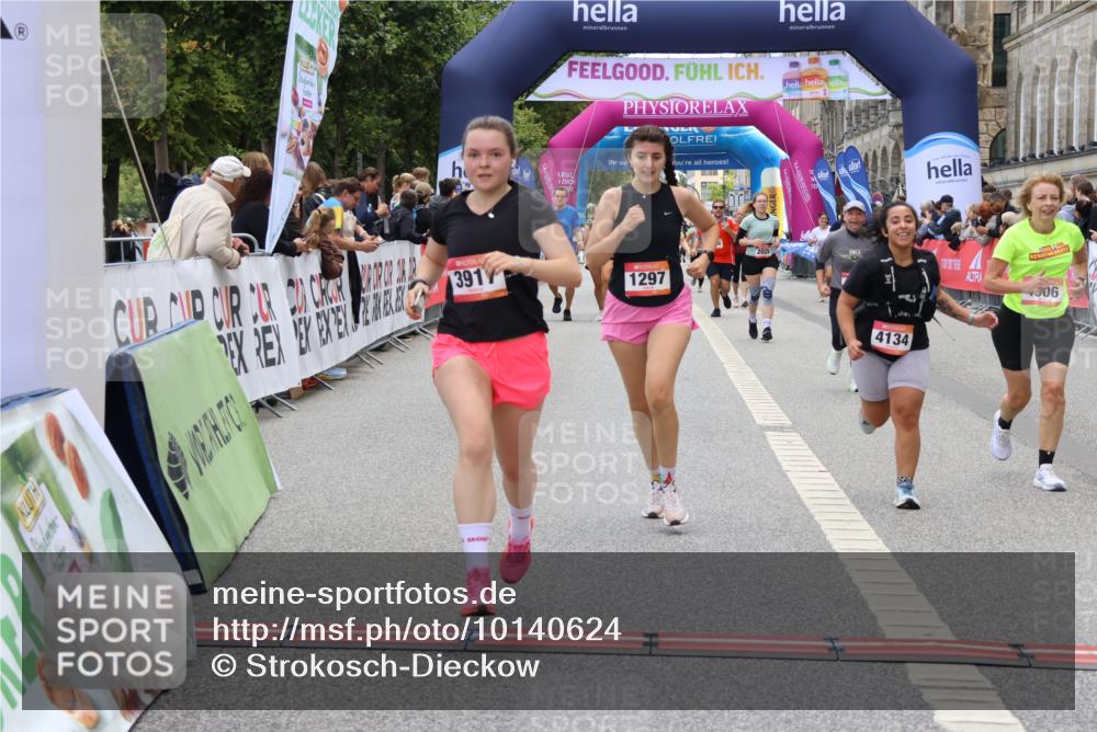 06.09.2026 - CURREX Alsterlauf Strokosch-Dieckow http://msf.ph/oto/10140624 06.09.2026 10:18:06 Ziel 1297, 2920, 2928, 3018, 3917, 4134, 4232, 4906, 4915, 4977 meine-sportfotos.de