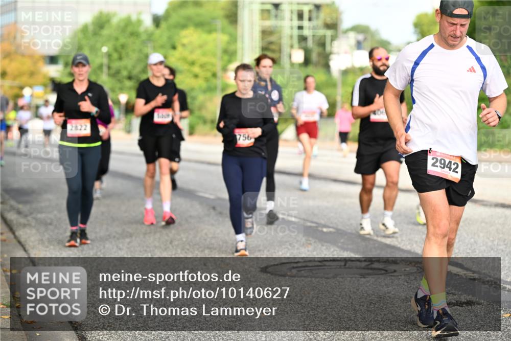 06.09.2026 - CURREX Alsterlauf Dr. Thomas Lammeyer http://msf.ph/oto/10140627 06.09.2026 10:08:41 Laufen 756, 2942 meine-sportfotos.de